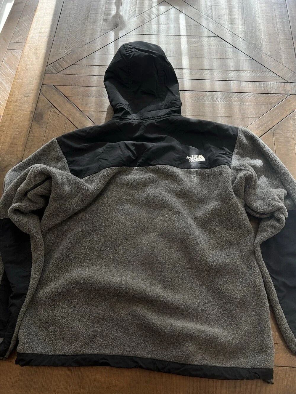 The North Face Denali Hoodie Mens Large Gray Black Full Zip Fleece Jacket